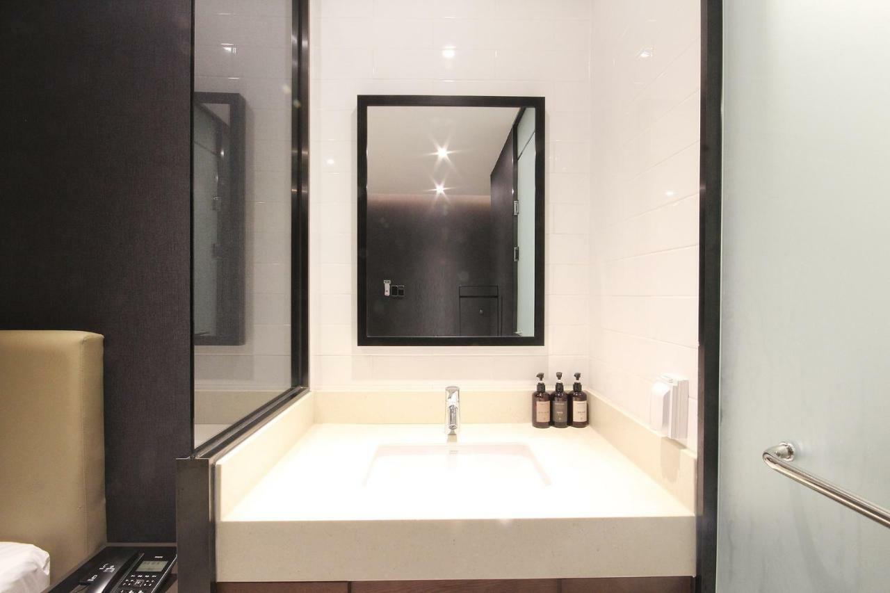 Brown Dot Hotel Seomyeon Busan Exterior photo
