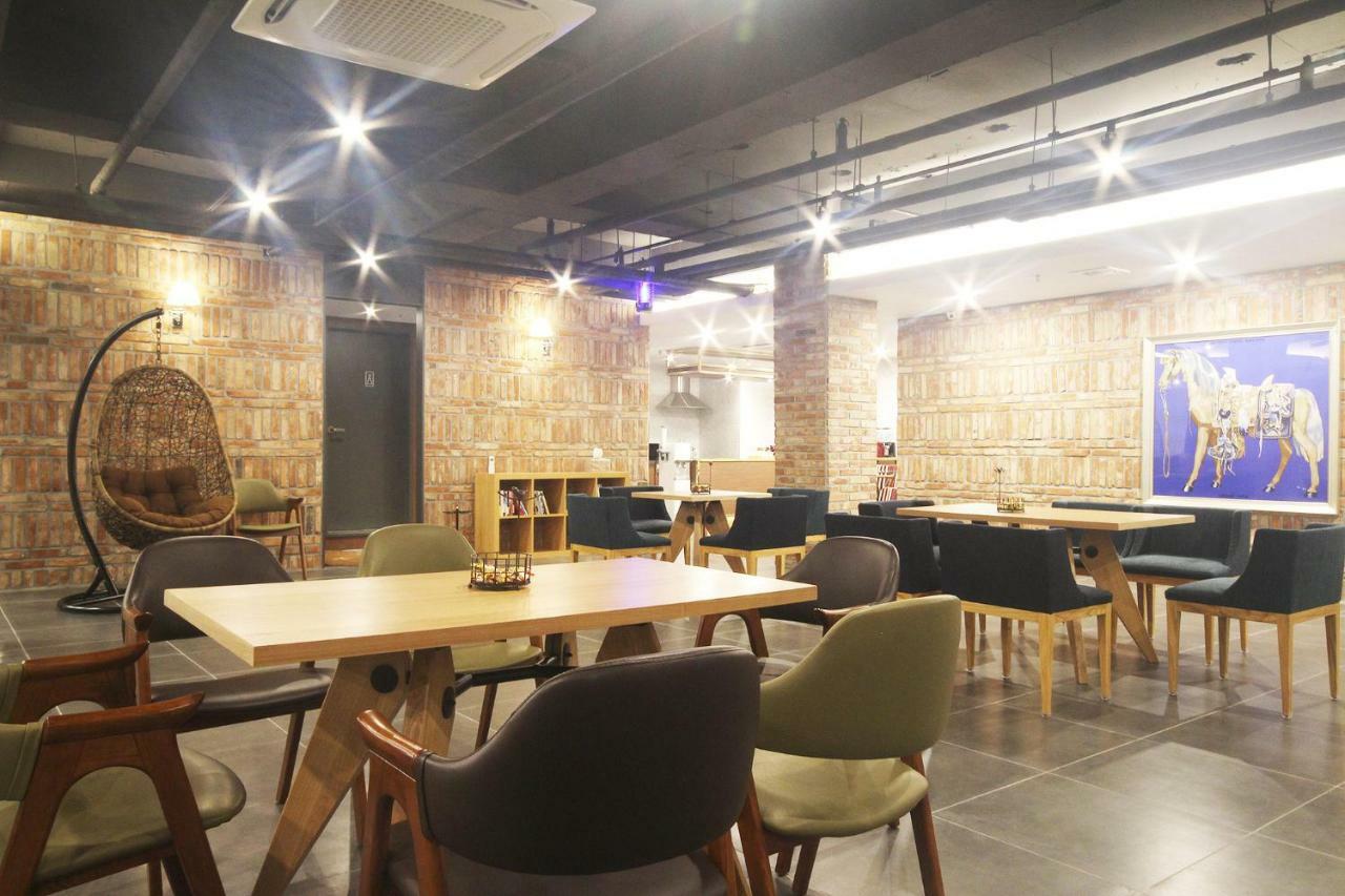 Brown Dot Hotel Seomyeon Busan Exterior photo